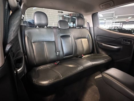 Mitsubishi L200 Triton Sport HPE-S 2.4 CD Dies. Aut