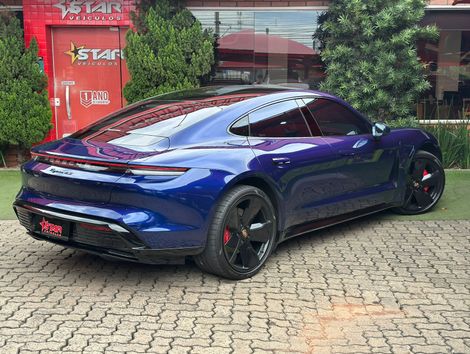 Porsche Taycan 4S (Elétrico)