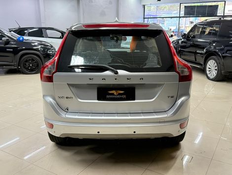 Volvo XC 60 2.0 T5  5p