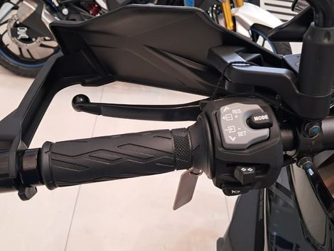 SUZUKI DL 1050 XT V-STROM 
