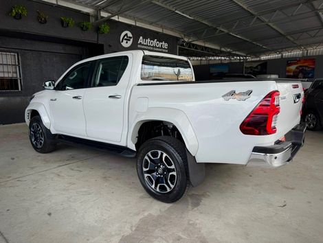 Toyota Hilux CD SRX Plus 4x4 2.8 TDI Die. Aut.