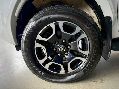 Toyota Hilux CD SRX Plus 4x4 2.8 TDI Die. Aut.