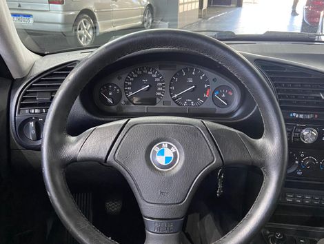 BMW 325i
