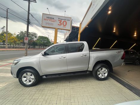 Toyota Hilux CD SRV 4x4 2.8 TDI Diesel Aut.