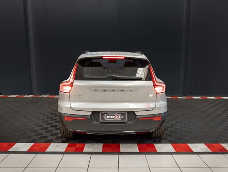 VOLVO P6 RECHARGE ELECTRIC PLUS