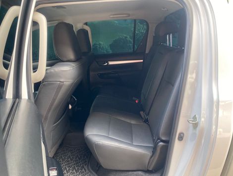 Toyota Hilux CD SRX 4x4 2.8 TDI 16V Diesel Aut.