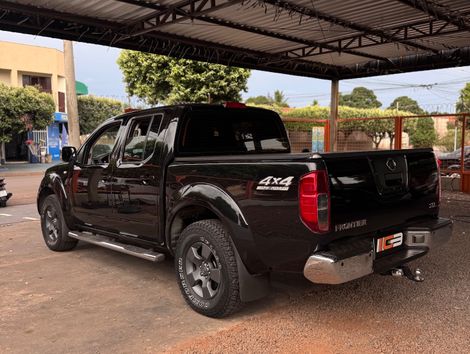 Nissan Frontier SEL CD 4x4 2.5 TB Diesel Aut.