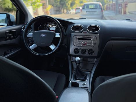Ford Focus 2.0 16V/ 2.0 16V Flex 5p