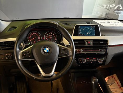 BMW X1 SDRIVE 20i X-Line 2.0 TB Active Flex