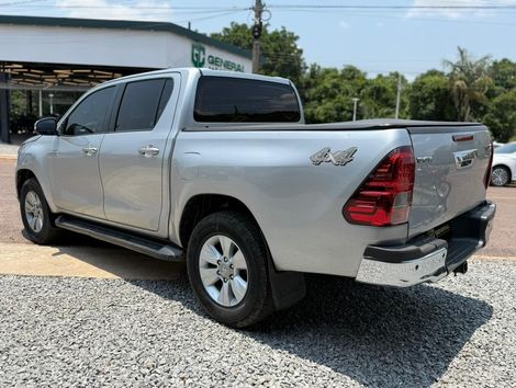 Toyota Hilux CD SRV 4x4 2.8 TDI Diesel Aut.
