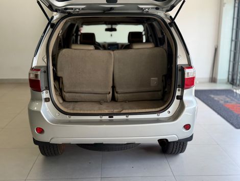 Toyota Hilux SW4 SRV D4-D 4x4 3.0 TDI Dies. Aut