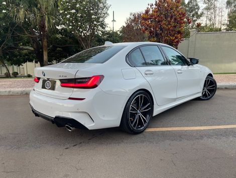 BMW 320i