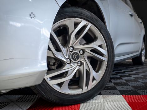 Citroën C4 LOUNGE Exclusive 1.6 Turbo 4p Aut.