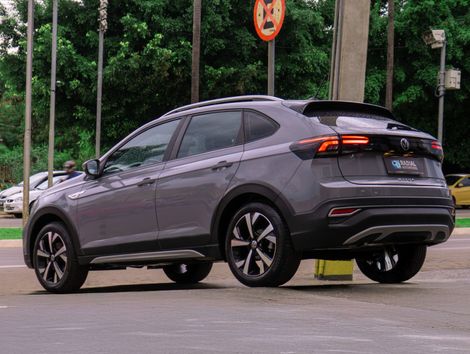 VolksWagen Nivus Highline 1.0 200 TSI Flex Aut.