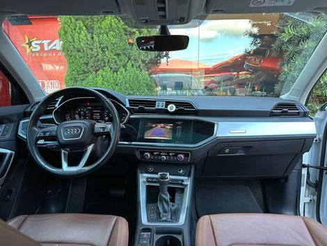 Audi Q3 Black Ed. 1.4 TFSI Flex/Black S-tron.