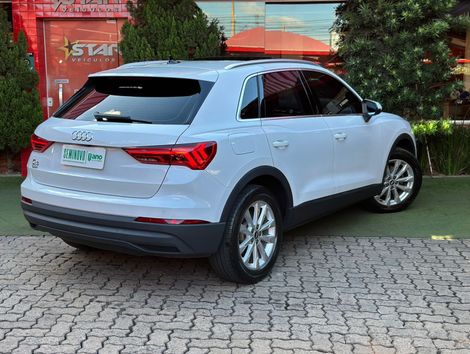 Audi Q3 Black Ed. 1.4 TFSI Flex/Black S-tron.