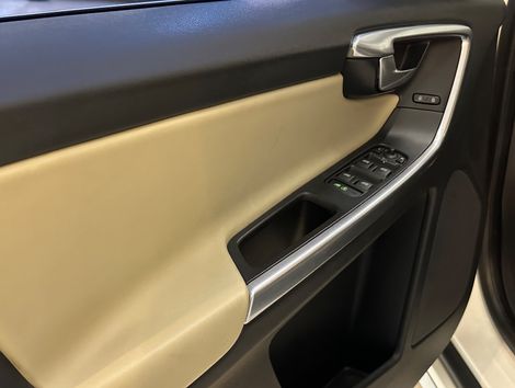 Volvo XC 60 R-DESIGN 3.0 304cv AWD 5p