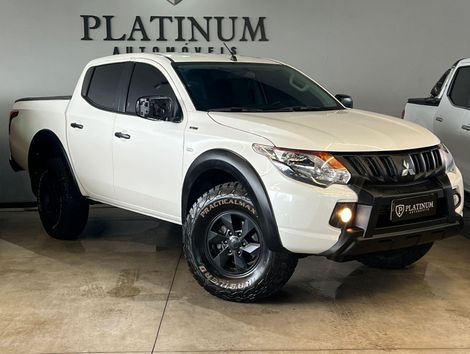 Mitsubishi L200 Tri. Outdo. GLS 2.4 CD 4x4 Die. Aut