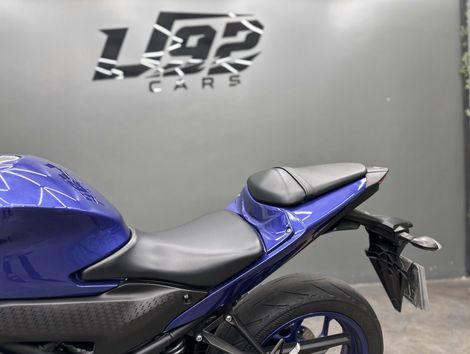 YAMAHA YZF R-3 321/ABS