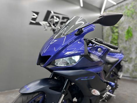 YAMAHA YZF R-3 321/ABS