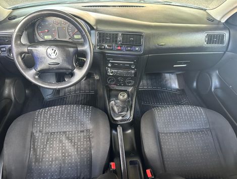 VolksWagen Golf 2.0/2.0 T. Flex Mec.(Black & Silv)