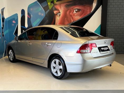 Honda Civic Sedan LXS 1.8/1.8 Flex 16V Aut. 4p