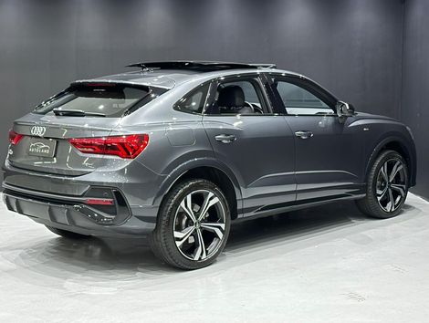 Audi Q3 SPB Perf. Black 2.0 TFSI Tipt. Quat.