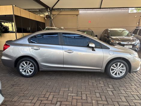 Honda Civic Sedan LXS 1.8/1.8 Flex 16V Aut. 4p