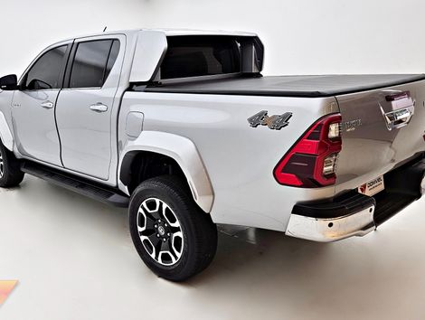 Toyota Hilux CD SRX Plus 4x4 2.8 TDI Die. Aut.