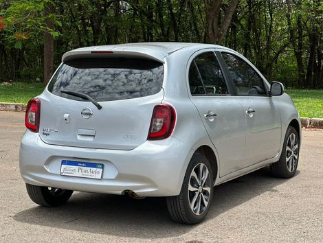 Nissan MARCH SL 1.6 16V Flex Fuel 5p