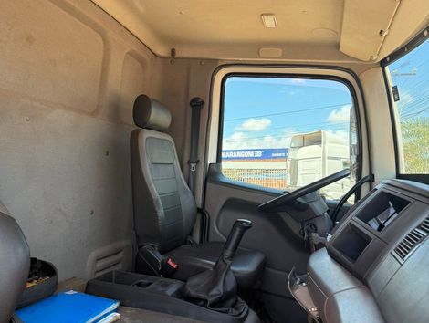 VOLKSWAGEN 24-260 E Constel. 6x2 2p (diesel)(E5)