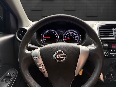 Nissan VERSA SV 1.6 16V FlexStart 4p Mec.