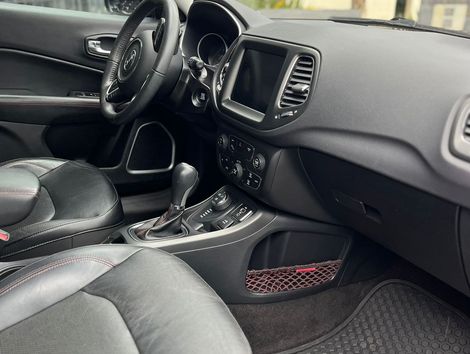 Jeep COMPASS TRAILHAWK 2.0 4x4 Dies. 16V Aut.