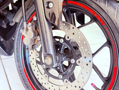 YAMAHA YZF R-3 321/ABS