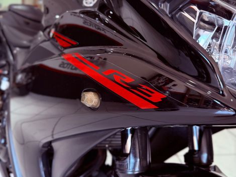 YAMAHA YZF R-3 321/ABS