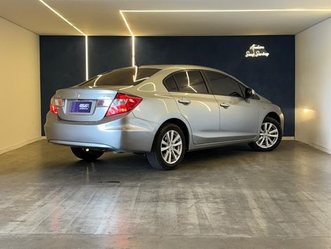 Honda Civic Sedan LXS 1.8/1.8 Flex 16V Aut. 4p