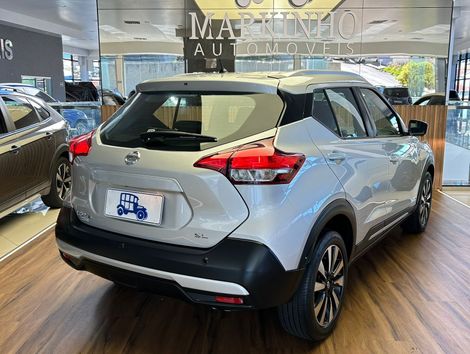 Nissan KICKS SL 1.6 16V FlexStar 5p Aut.