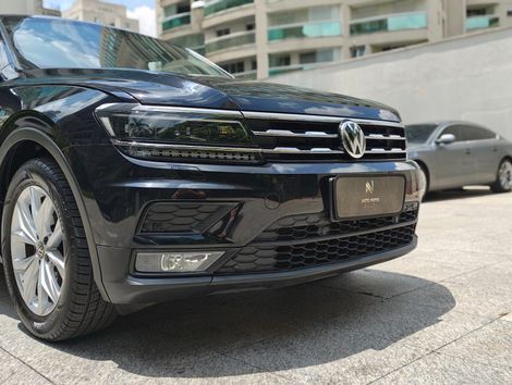 VolksWagen TIGUAN Allspac Comf 250 TSI 1.4 Flex