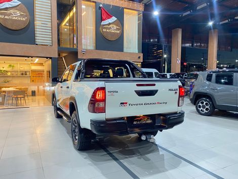 Toyota Hilux CD GR-S 4x4 2.8 TDI Dies. Aut.