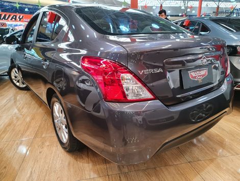 Nissan VERSA SV 1.6 16V FlexStart 4p Aut.