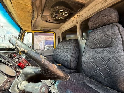 MERCEDES-BENZ L-1620 3-Eixos 2p (diesel)