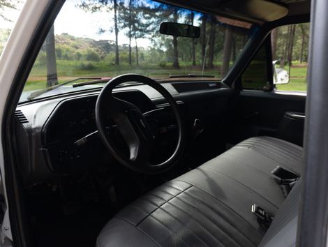 Ford F-1000 Super Diesel CE 3.9