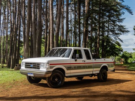 Ford F-1000 Super Diesel CE 3.9