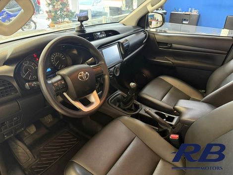 Toyota Hilux CD 4x4 2.8 Diesel Mec.