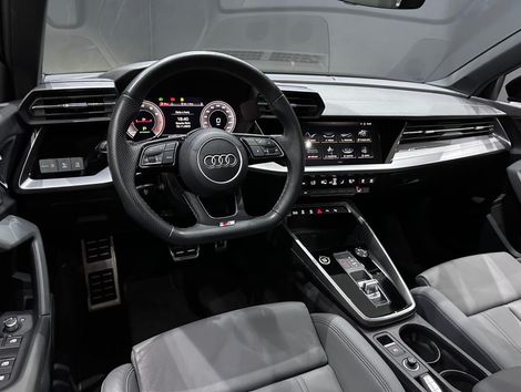 Audi A3 Sed.Perf. Black 2.0 TFSI S-tr. (Hib.)