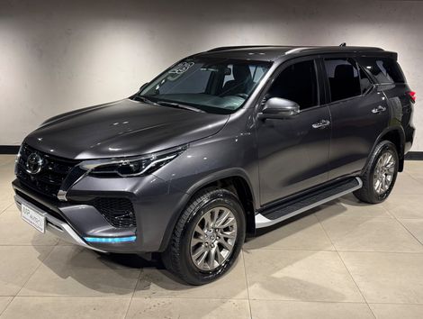 Toyota Hilux SW4 SRX 4x4 2.8 TDI 16V Dies. Aut.