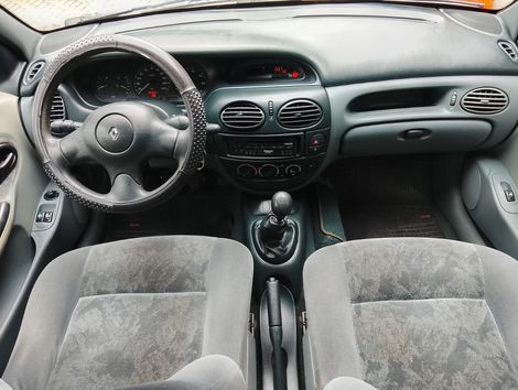 Renault Megane Sedan RT 2.0