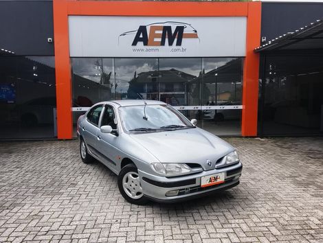 Renault Megane Sedan RT 2.0