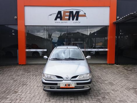 Renault Megane Sedan RT 2.0