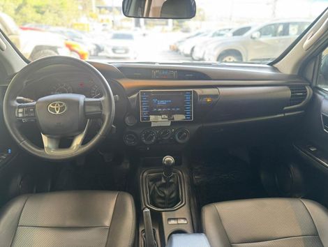 Toyota Hilux CD 4x4 2.8 Diesel Mec.